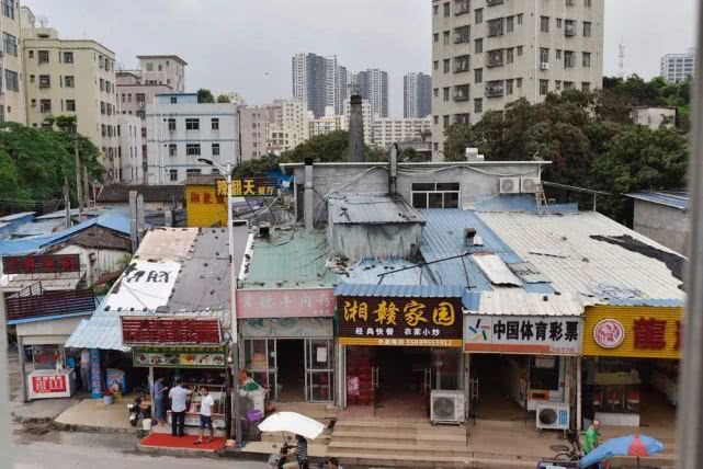 富士康工人公开信质疑城中村改造:将去哪里容身?