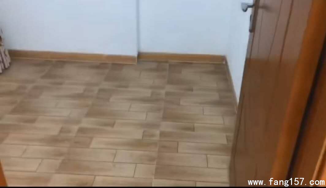 Է.;װ.ͷ.ϱͨ͸
